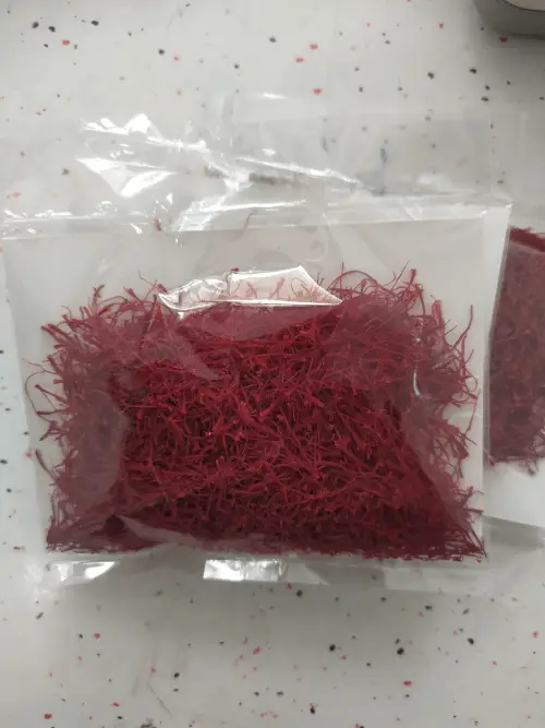 زعفران نگین (۴.۶ گرمی)